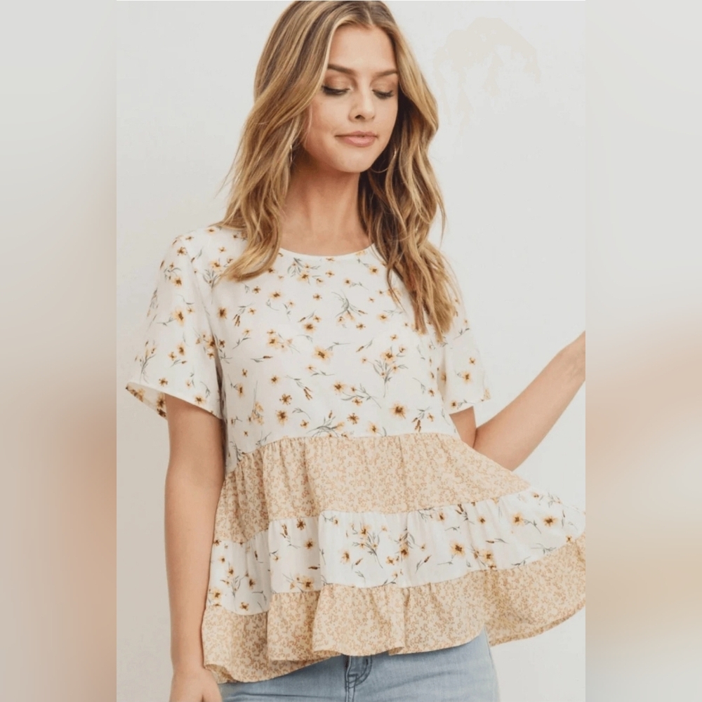 Paper Crane Women's Floral Print Short Sleeve Crewneck Blouse Size Small EUC - Picture 3 of 10